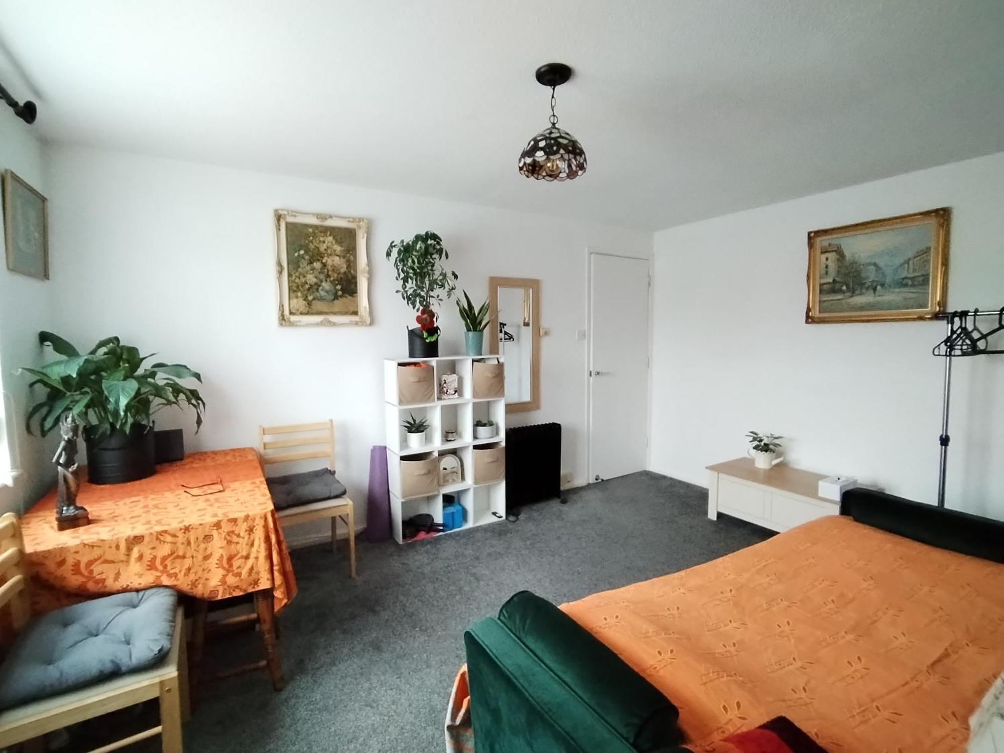 Home Away Home Near Heathrow Airport Cowley  Exterior foto